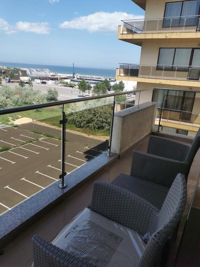 Monalissa Summerland Apartment Mamaia Exterior photo